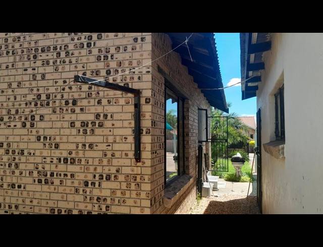 3 BEDROOM HOUSE FOR SALE IN BENDOR